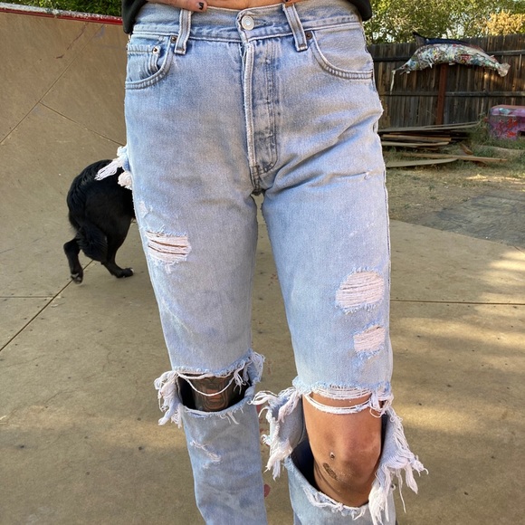 Vintage Levi’s 501 **SOLD** - Picture 2 of 6